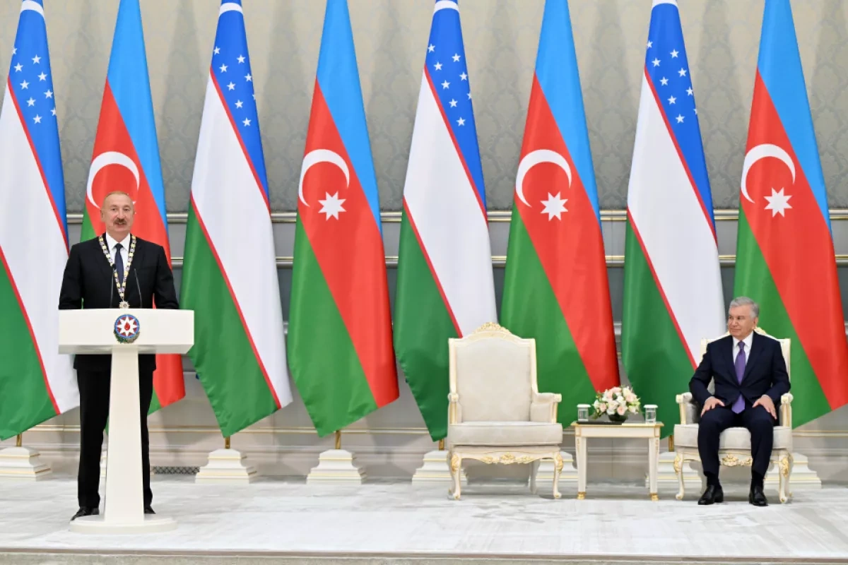 Aliyev and Mirziyoyev exchange highest state honors in Tashkent PHOTO