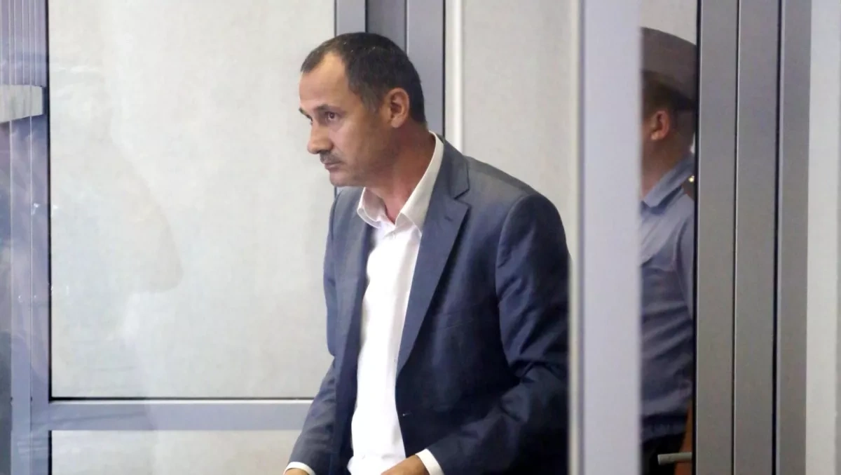 Russia strips Tajik diaspora leader of citizenship, expels him