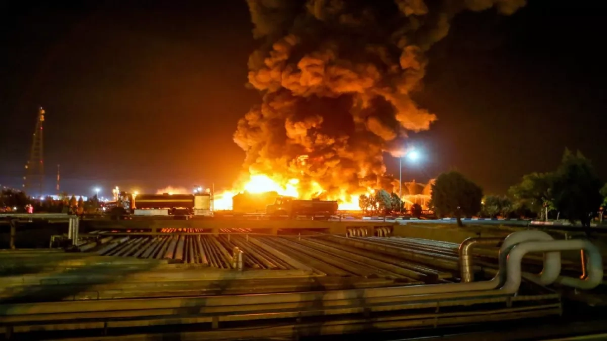 Factory blast in Iran leaves five workers poisoned, official says