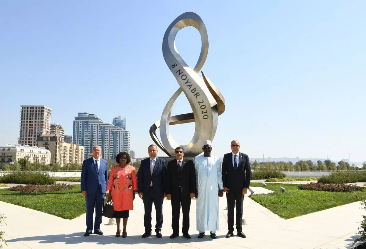 Pan-African parliament president visits Azerbaijan’s Victory Park PHOTO