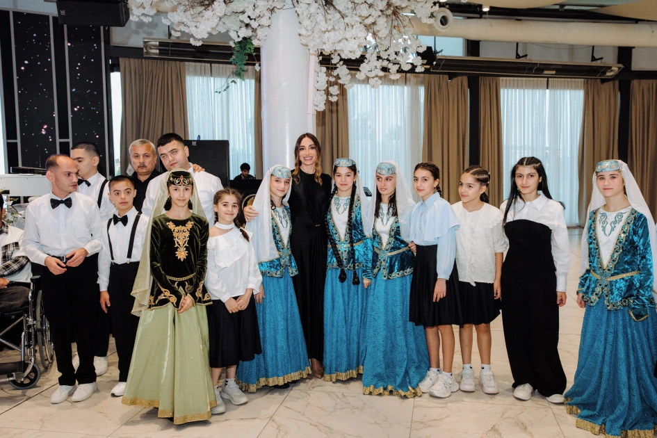Leyla Aliyeva and Arzu Aliyeva attend concert presented as part of “Aria of Heaven” project (PHOTO)
