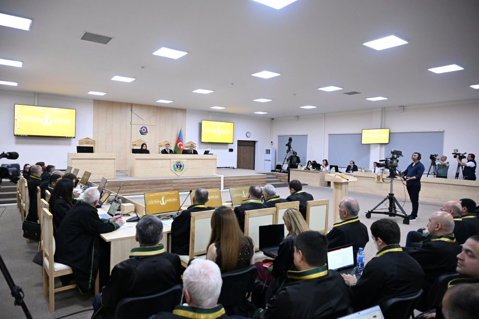 Baku court begins hearing appeals by Armenian citizens convicted of serious crimes (PHOTO)
