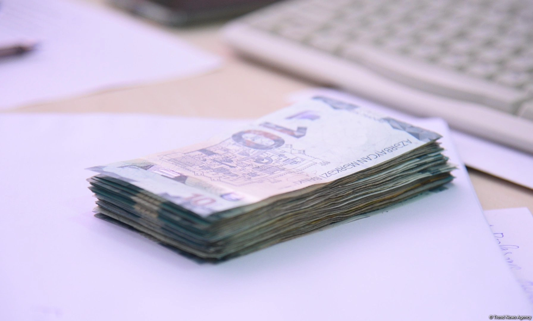 Azerbaijani currency to world currency rates for August 14