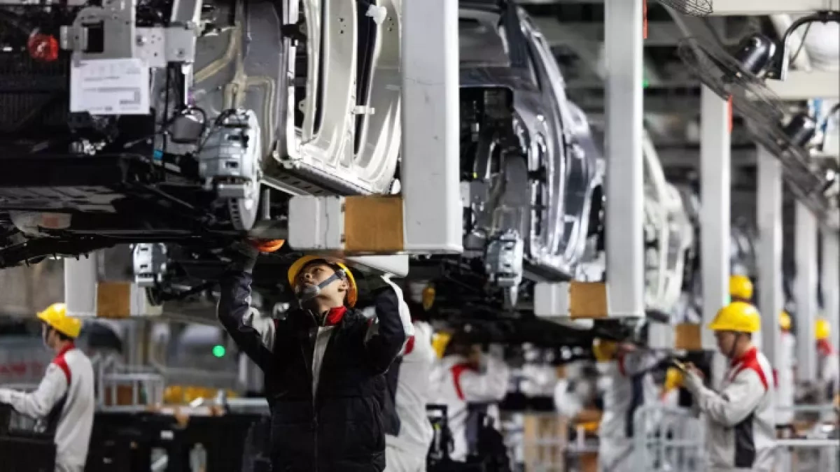 EU considers softening 2035 combustion engine ban