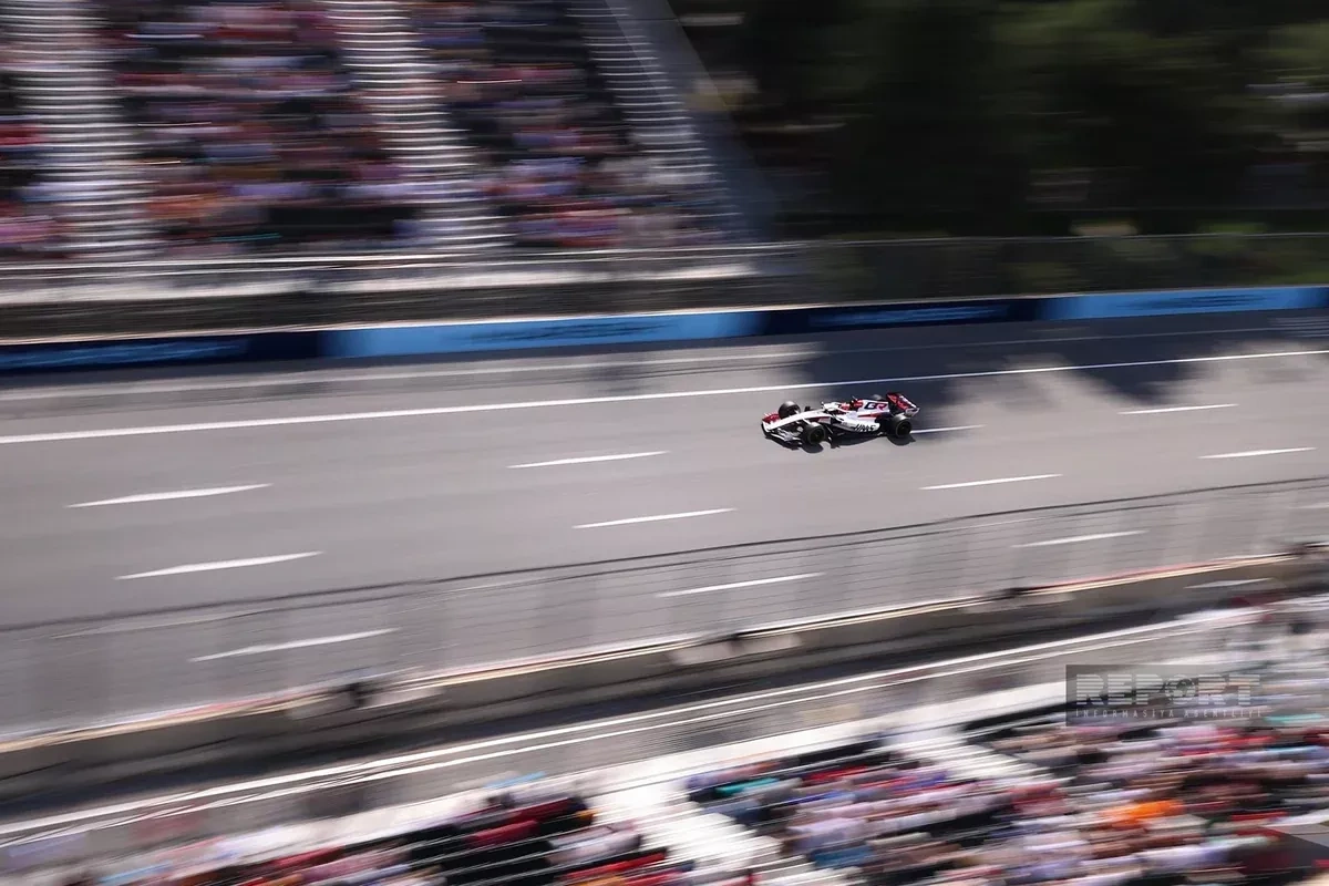 George Russell maintains lead in Baku after 20 laps UPDATED