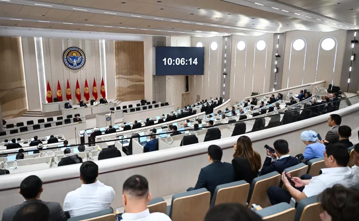 Kyrgyz parliament reviews efforts to boost ties with Azerbaijan, Georgia