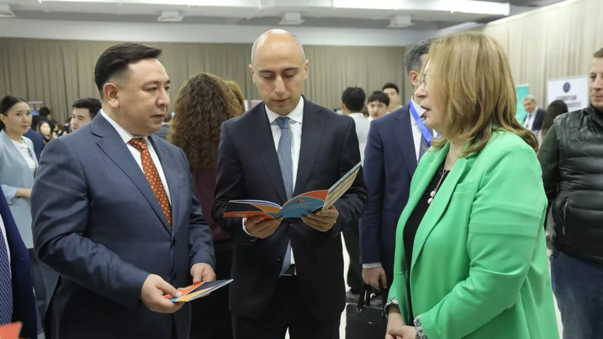 Education minister visits Study in Azerbaijan fair in Kazakhstan PHOTO