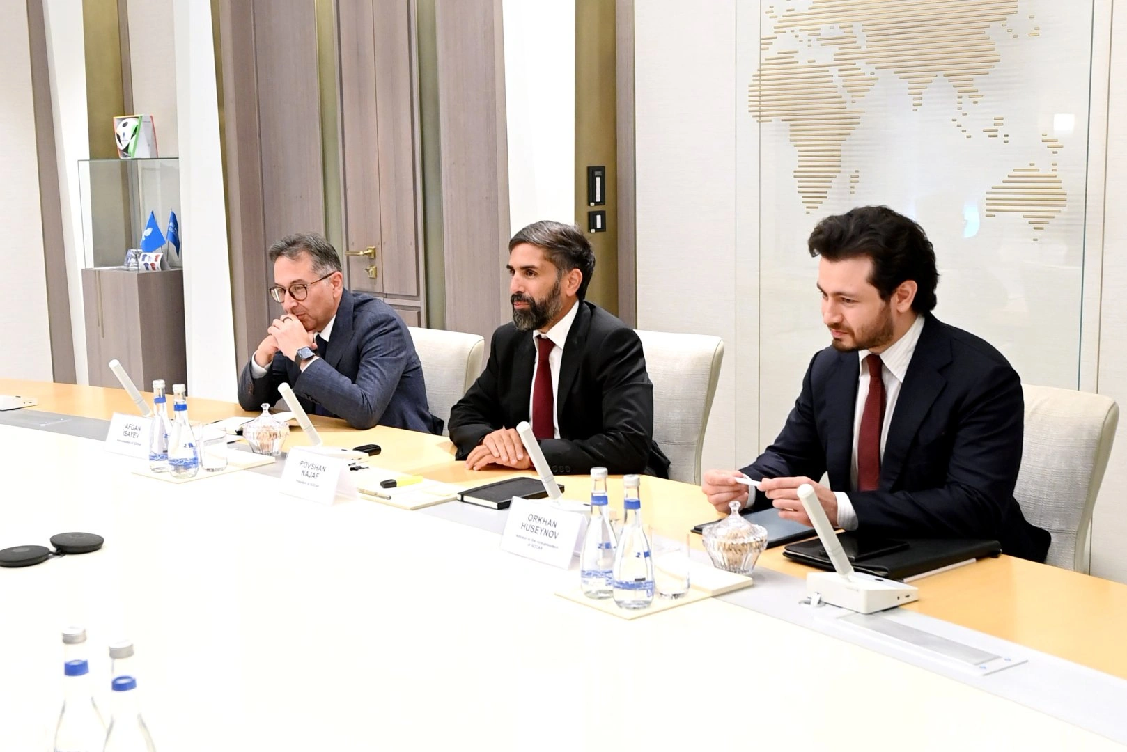 SOCAR President meets with Head of External Relations and New Business Development at BYD (PHOTO)