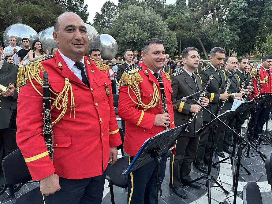 Armed Forces Day is marked with festive concert by Azerbaijani and Turkish military orchestras (PHOTO)