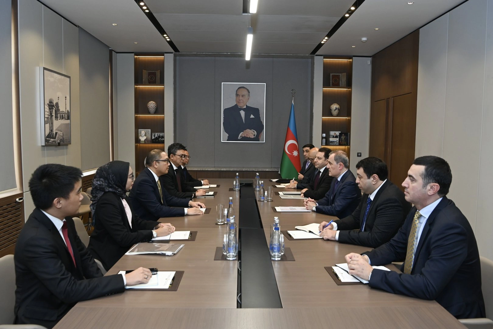 Azerbaijan, Indonesia discuss preparations for 2027 OIC Summit (PHOTO)