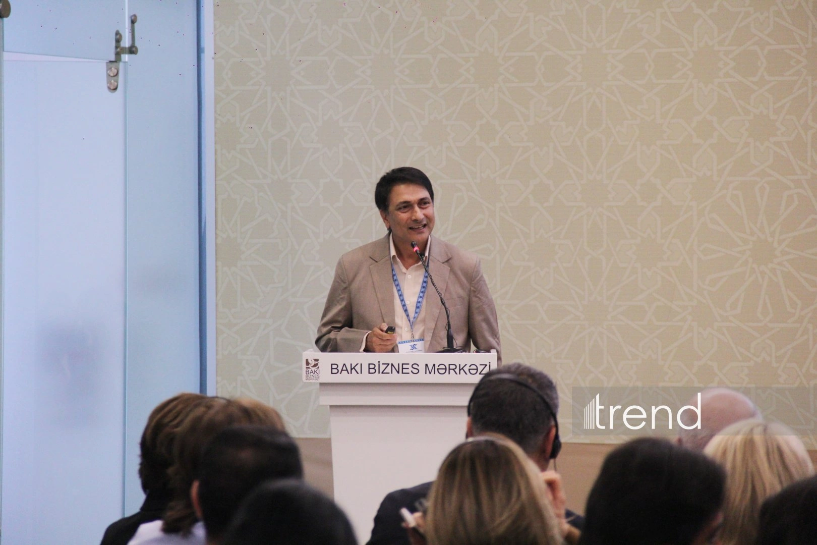 Int'l Carpet Forum in Baku holds 2nd session on "Production, Sustainable Development, and Global Distribution" (PHOTO)