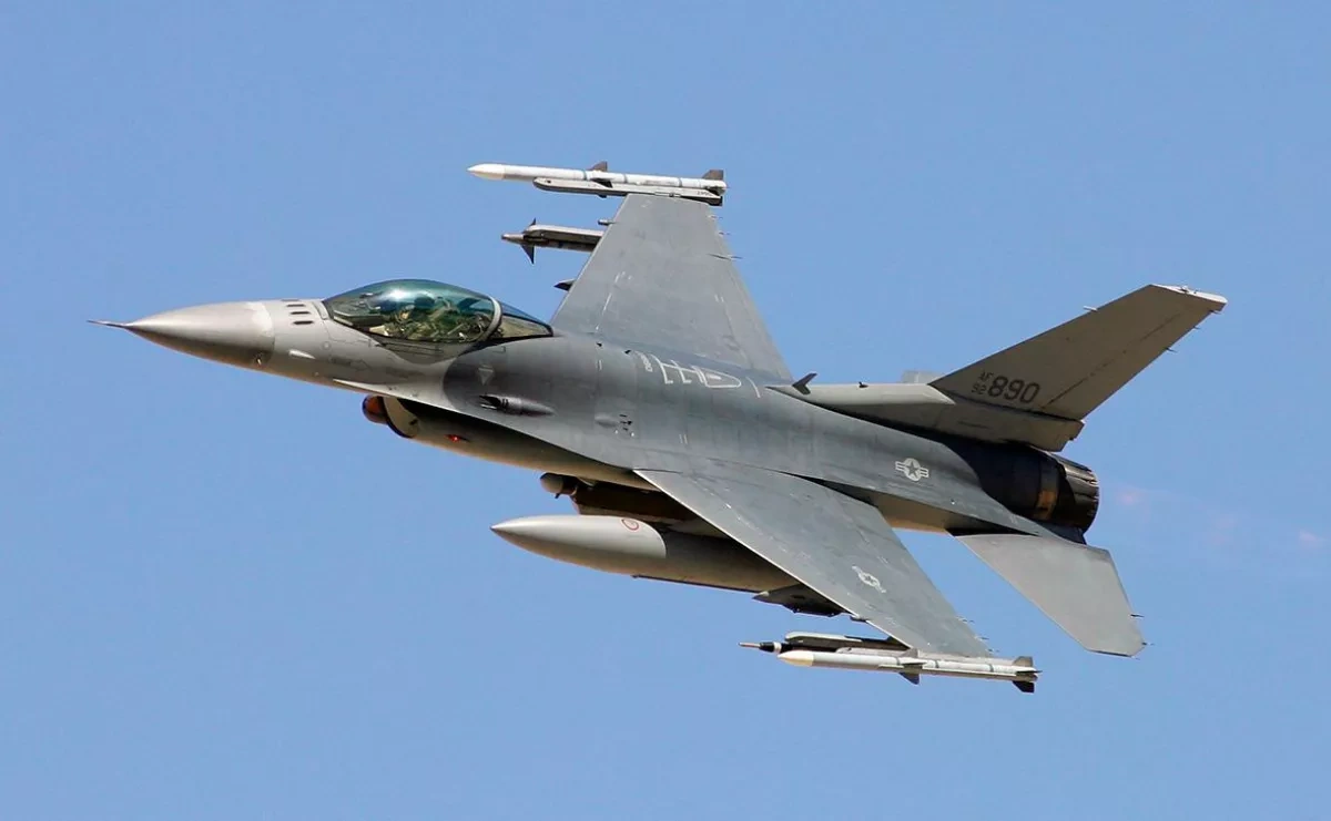 Pentagon awards contracts to support Ukrainian F-16 fleet