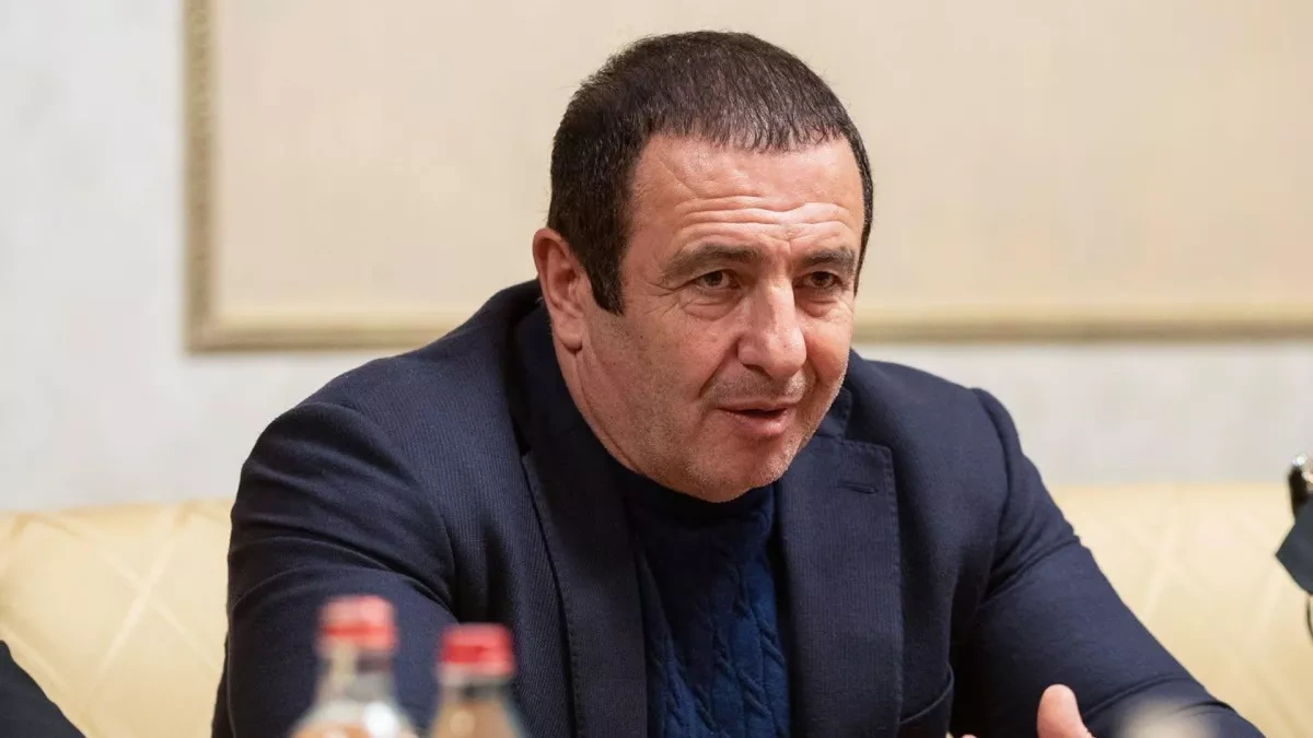 Armenian authorities launch raids on opposition leader's properties PHOTO