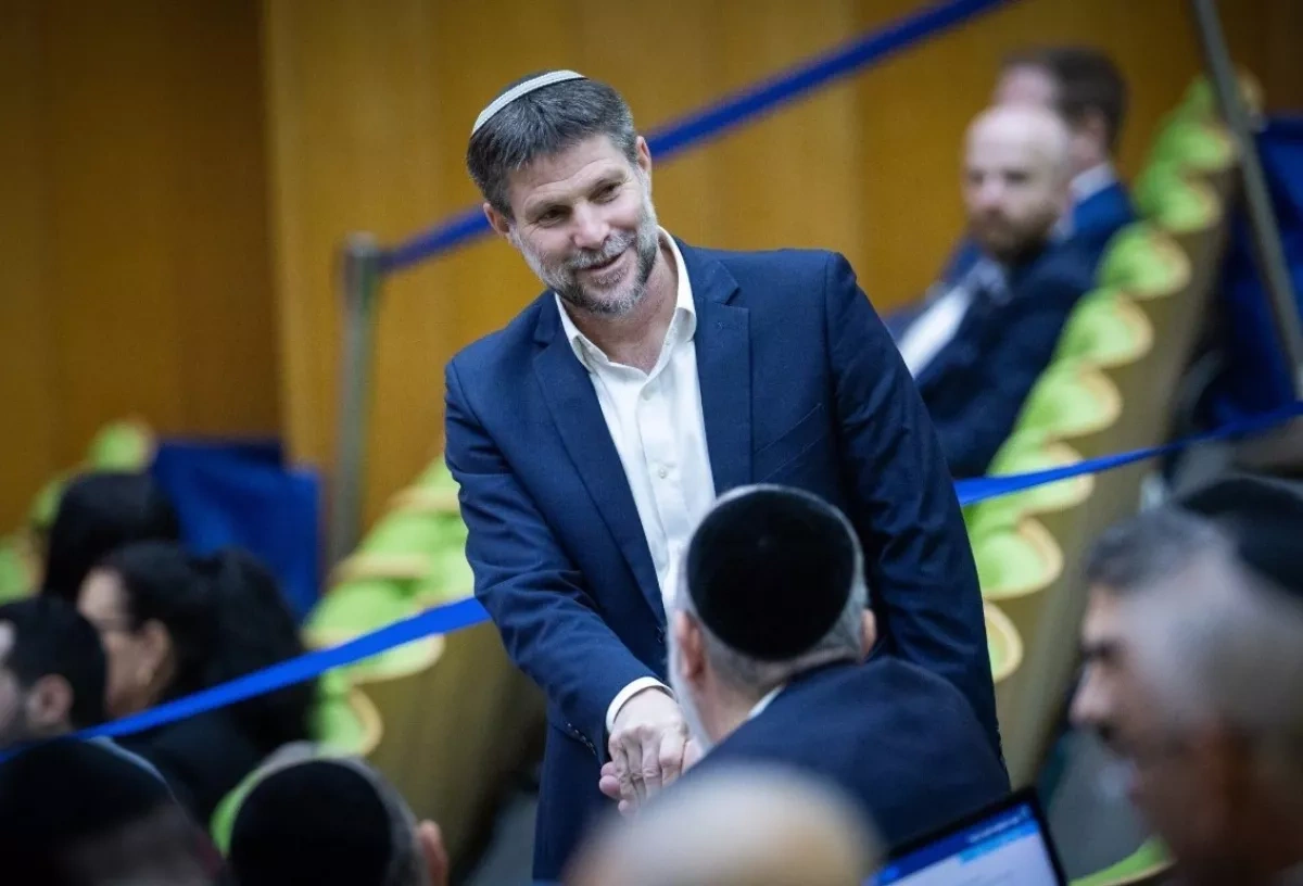 Israel approves historic wartime budget after marathon vote, missile alerts