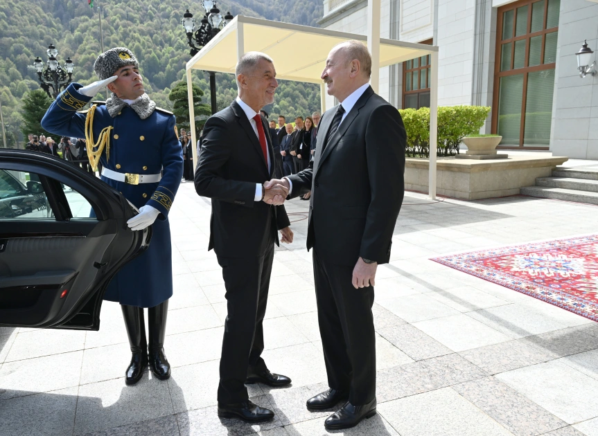 Official welcome ceremony held for Prime Minister of the Czech Republic Andrej Babiš in Azerbaijan (PHOTO)