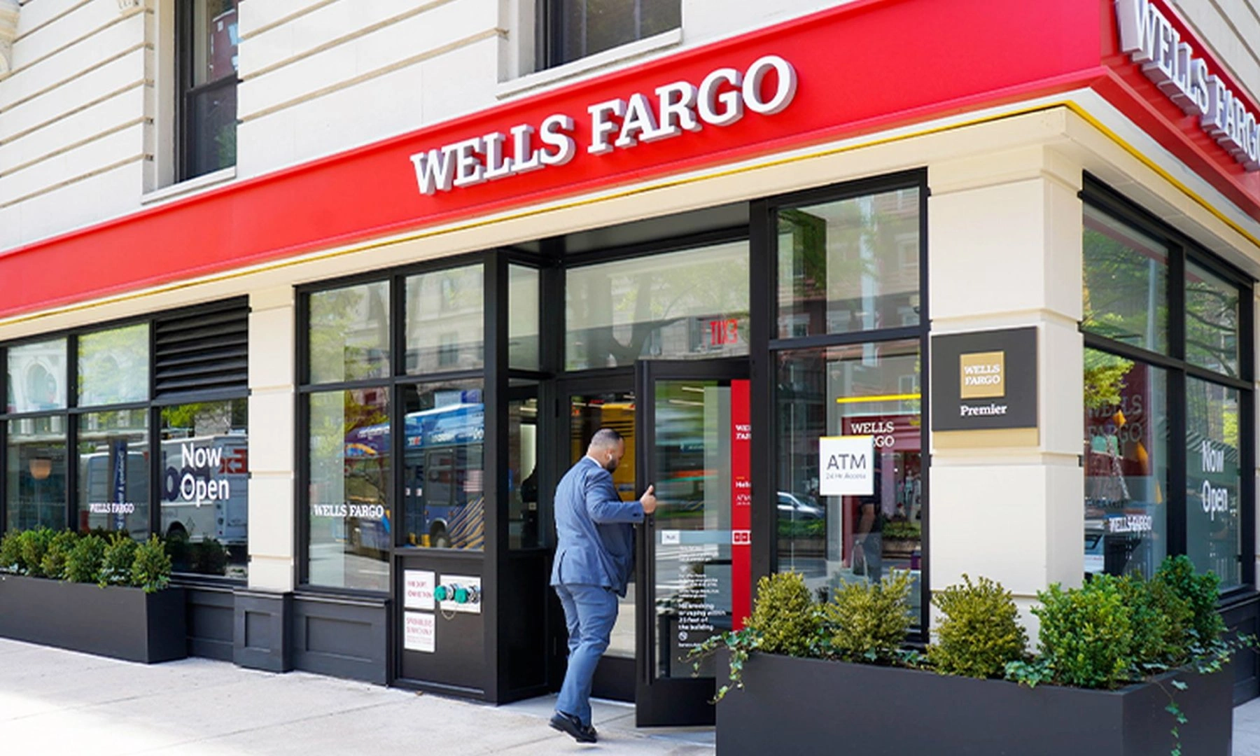 Wells Fargo names Kleber Santos Consumer Banking Chief