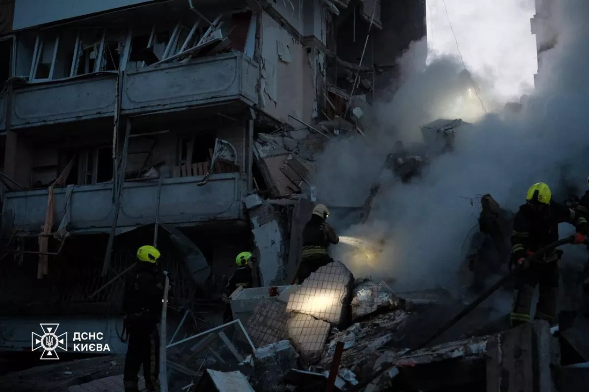 Russian strike turns Kyiv morning into tragedy PHOTO / VIDEO