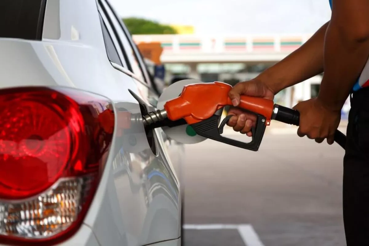 Ghana temporarily suspends fuel taxes to ease price pressure