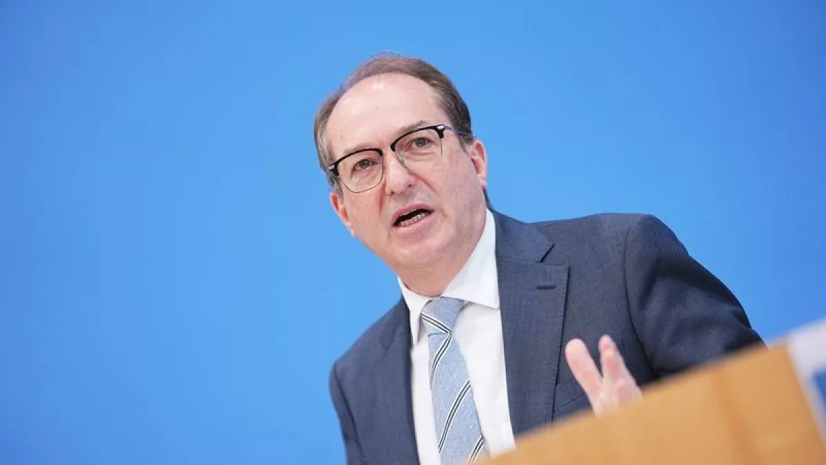 German interior minister skeptical about social media ban for children