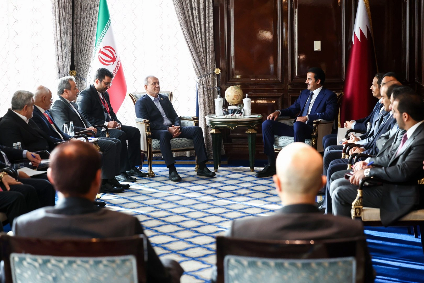 Iran, Qatar discuss expanding bilateral cooperation at Moscow summit