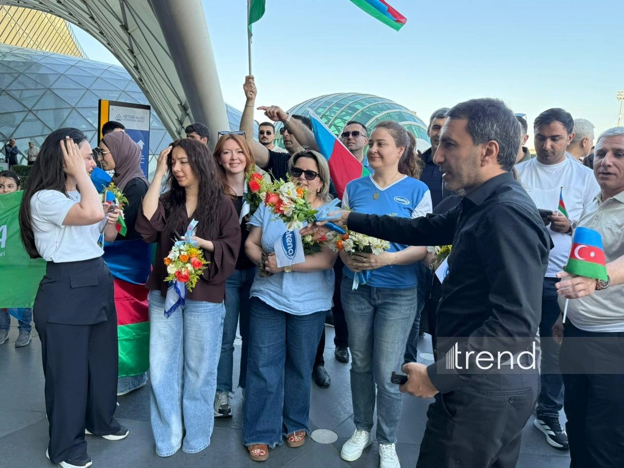 Azerbaijan’s European minifootball champions return home (PHOTO)