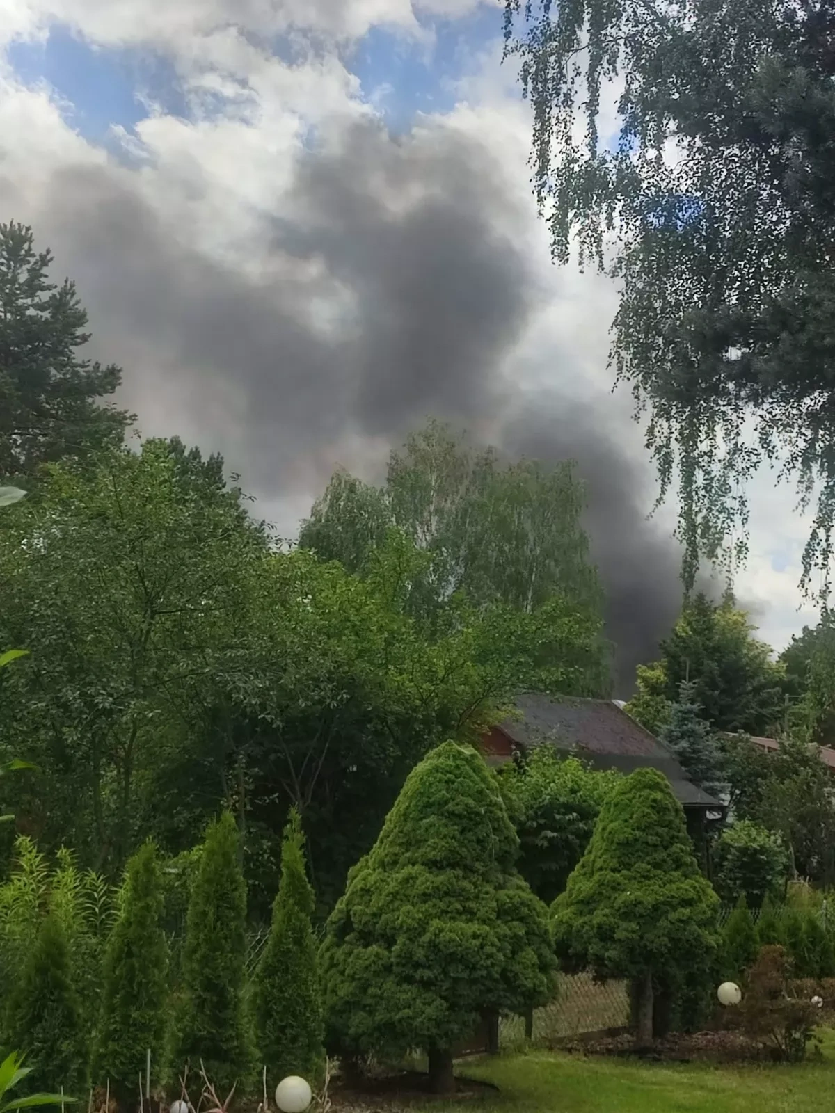 Fatal plane crash in Warsaw leaves two dead, two injured PHOTO