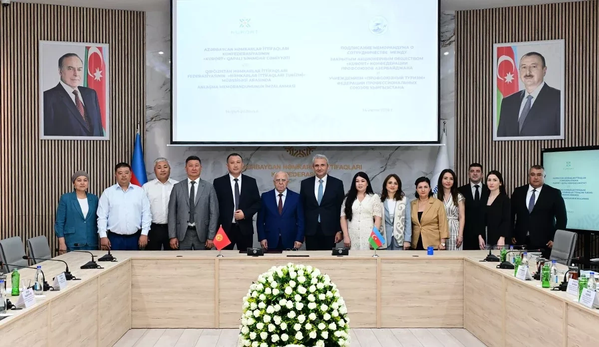Azerbaijan, Kyrgyz trade unions sign tourism cooperation deal PHOTO