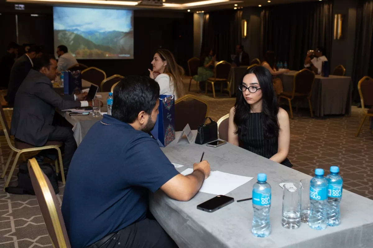 Azerbaijan hosts Pakistani travel firms in tourism promotion visit PHOTO