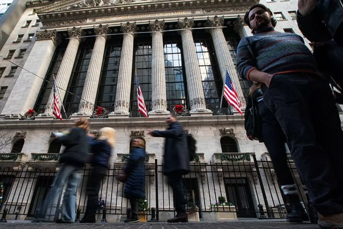US growth stays at 1.5% as spending, business investment boost