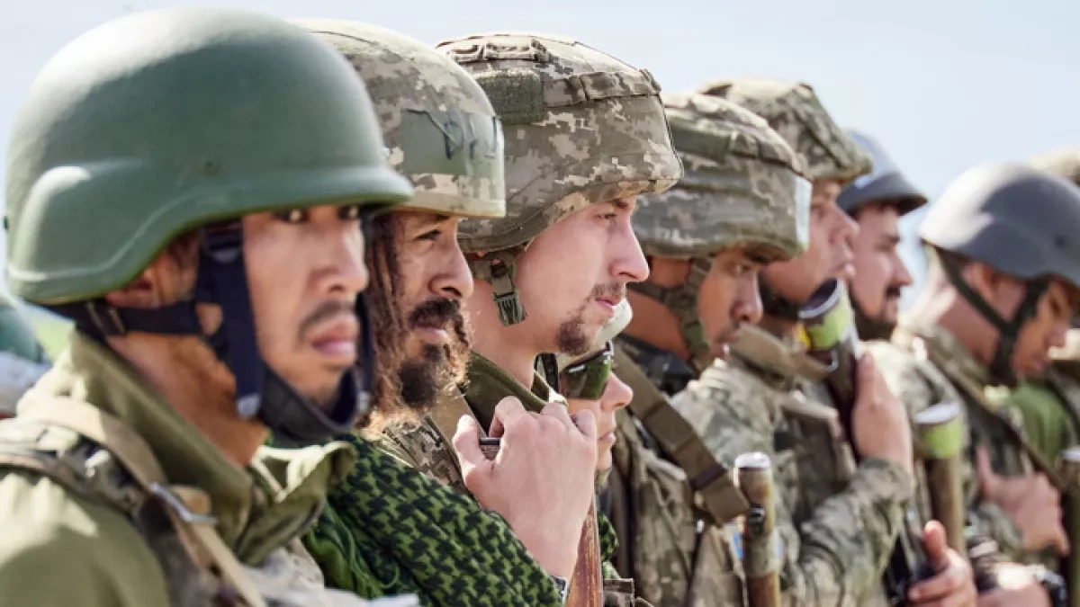 Le Monde: Foreign volunteers demoralized as Ukraine secretly dissolves elite legion