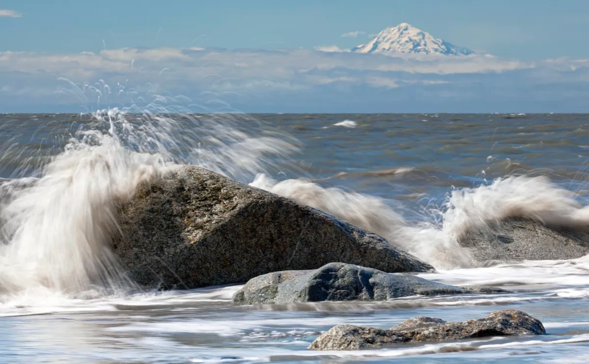 Magnitude 6.3 earthquake strikes off Alaska coast