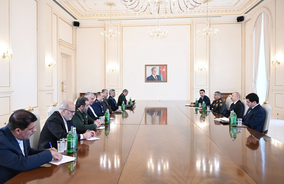 President Ilham Aliyev receives Iranian delegation led by Minister of Defence and Armed Forces Logistics (PHOTO)