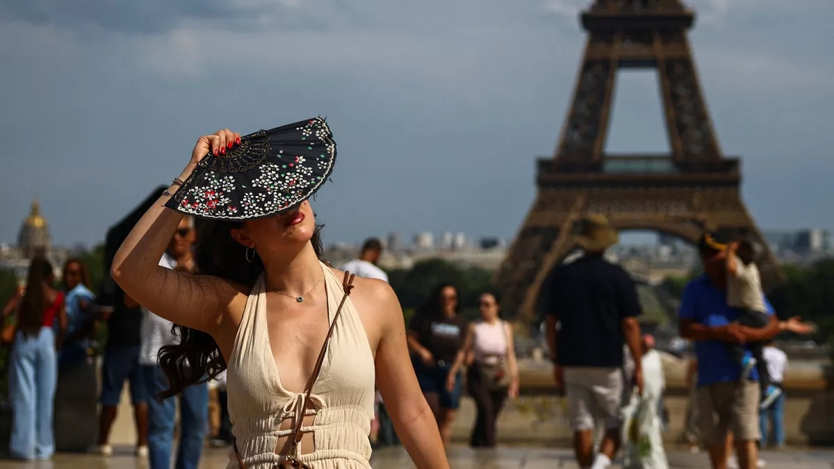 French government faces criticism as heatwave death toll rises