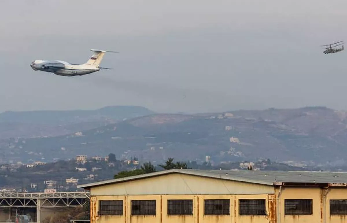 Russian troops leaving airbase in northern Syria VIDEO