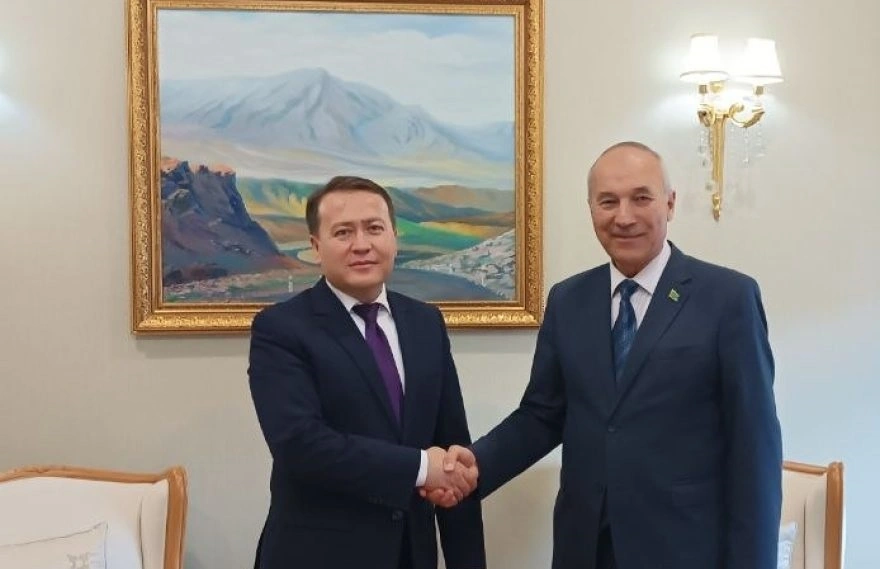 Turkmenistan, Uzbekistan discuss expanding economic ties at CIS level