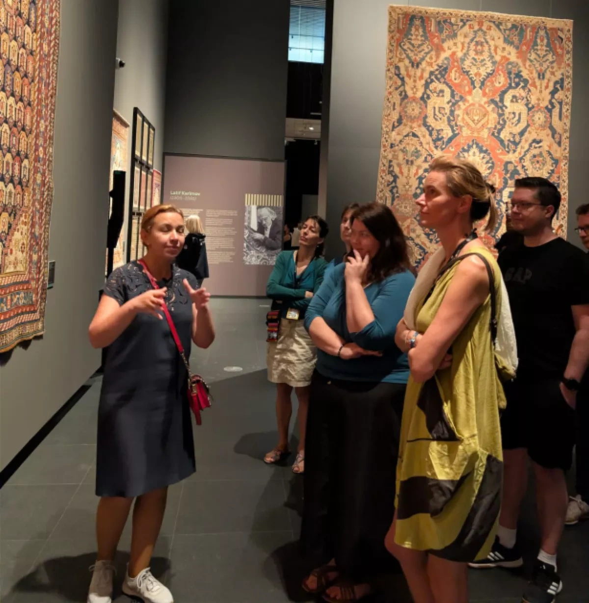 Azerbaijan showcases its carpets in exhibition in Hungary PHOTO