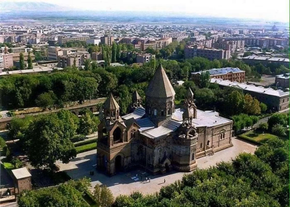 Pro-Pashinyan Armenian bishops call for Catholicos Garegin II’s resignation