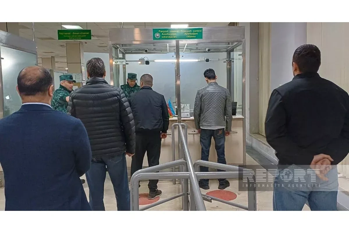 Azerbaijan evacuates citizens of 72 countries from Iran UPDATED