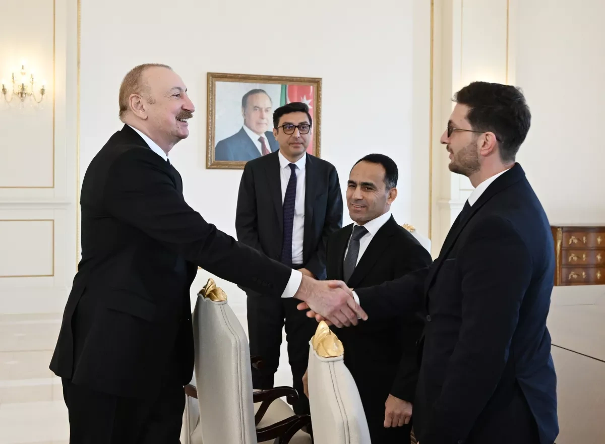 President Aliyev honors national wrestling teams following European Championships PHOTO