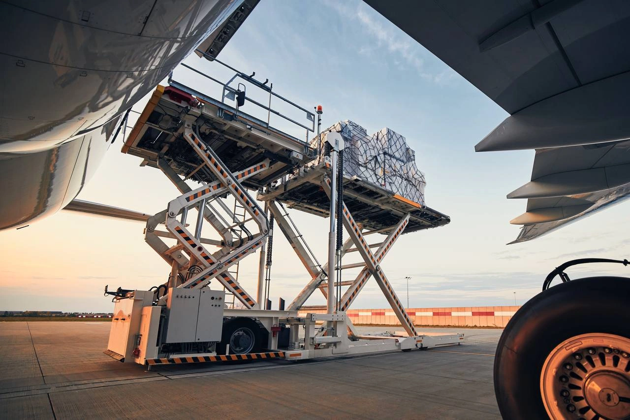 KazMunayGas-Aero signs in-wing fueling agreements with regional cargo airlines