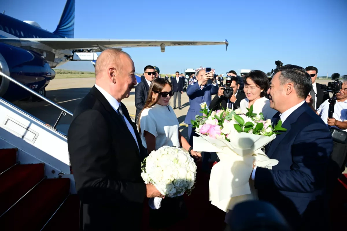 Azerbaijani president begins state visit to Kyrgyzstan PHOTO