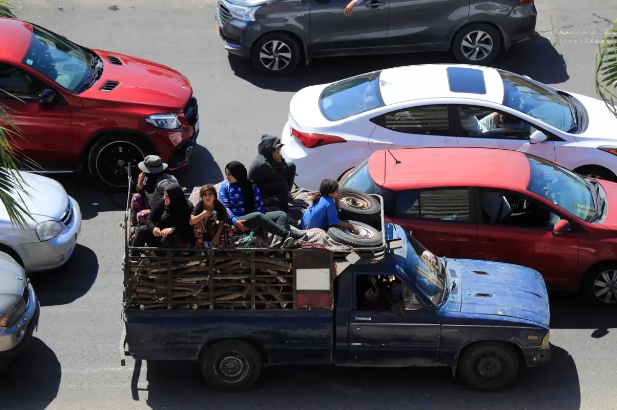 Media: Over 420,000 residents flee southern Lebanon