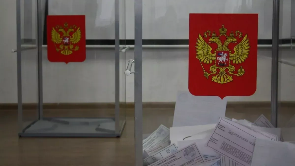 Election observer representing "Yabloko" candidate detained in St. Petersburg