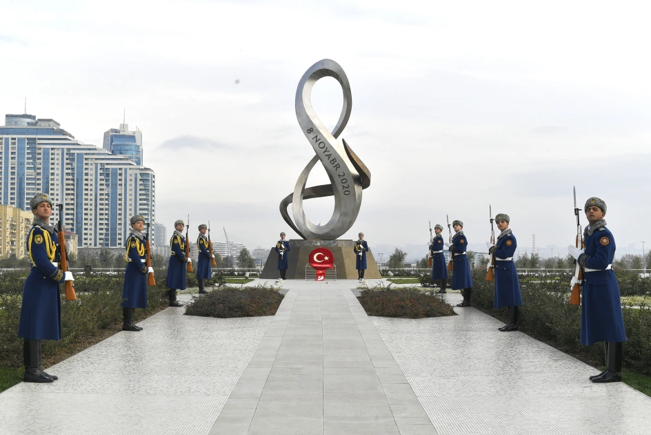 Turkish Vice President visits Victory Park in Azerbaijan's Baku (PHOTO)