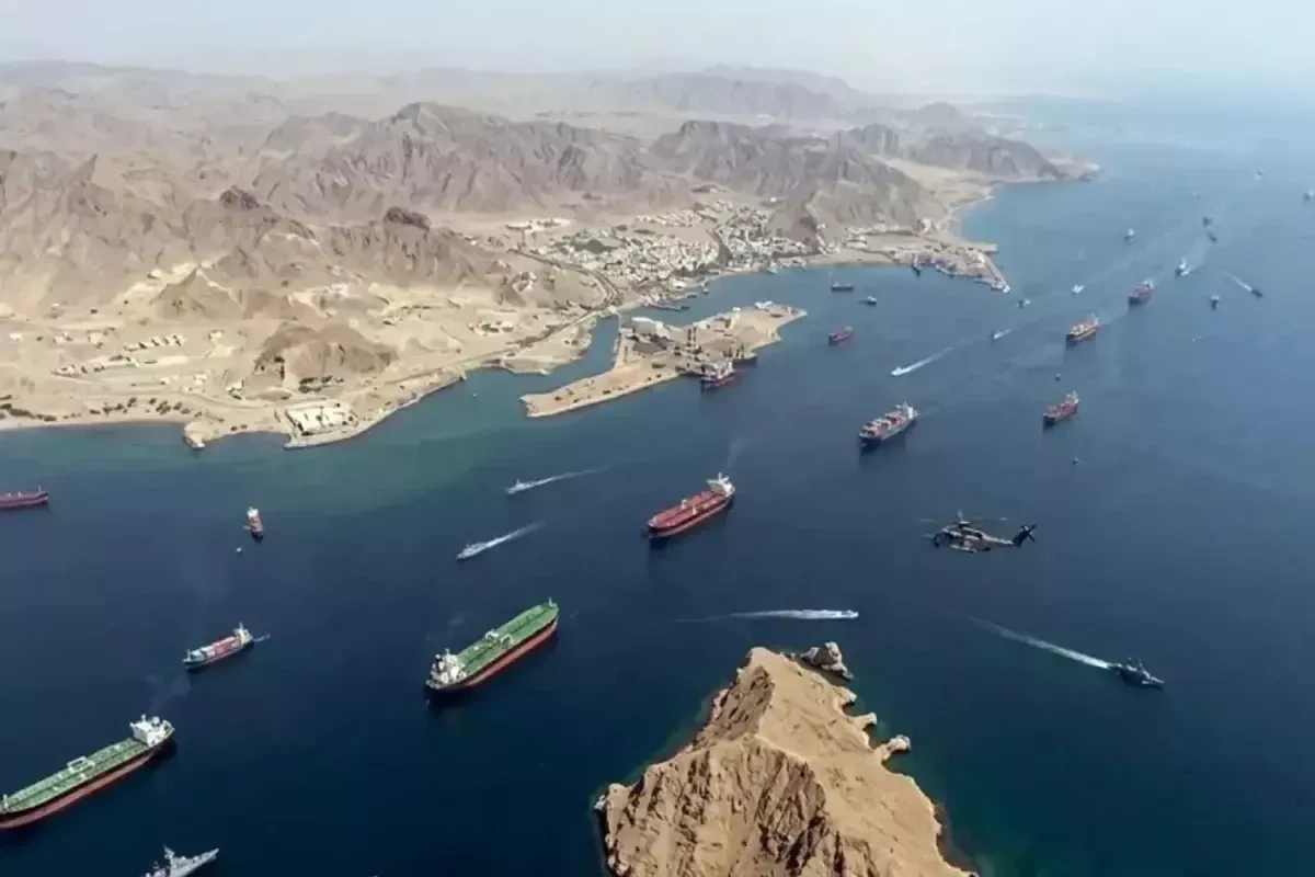 Al Jazeera: Number of ships crossing Strait of Hormuz falls