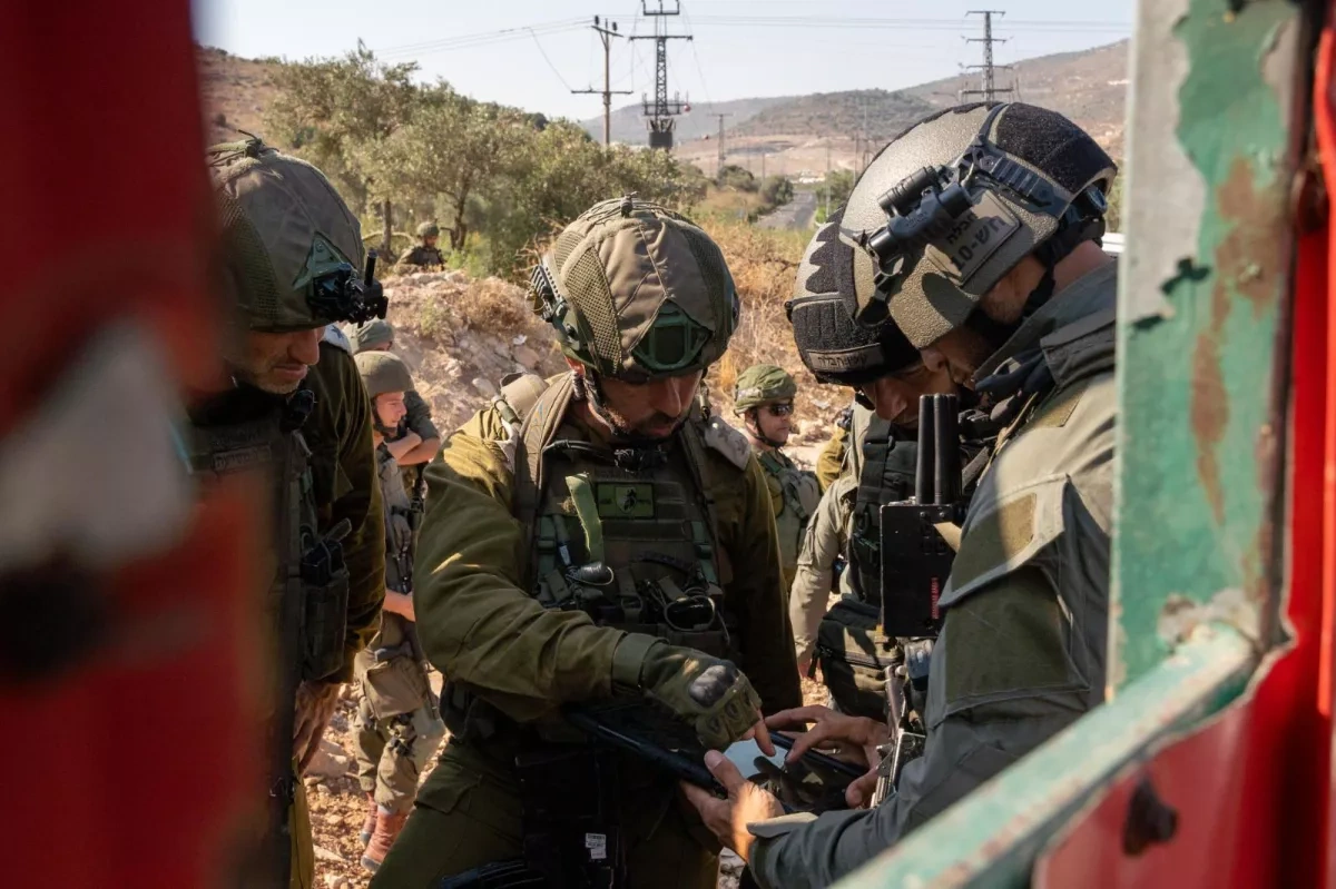Israel targets Hamas and Islamic Jihad commanders in Gaza airstrikes