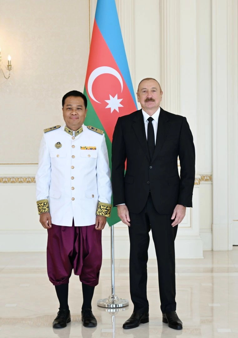President Ilham Aliyev accepts credentials of new Cambodian ambassador to Azerbaijan (PHOTO)