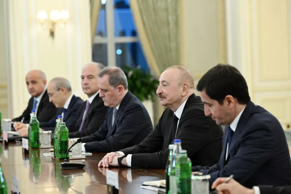 President Aliyev holds expanded meeting with Italian PM in Baku PHOTO