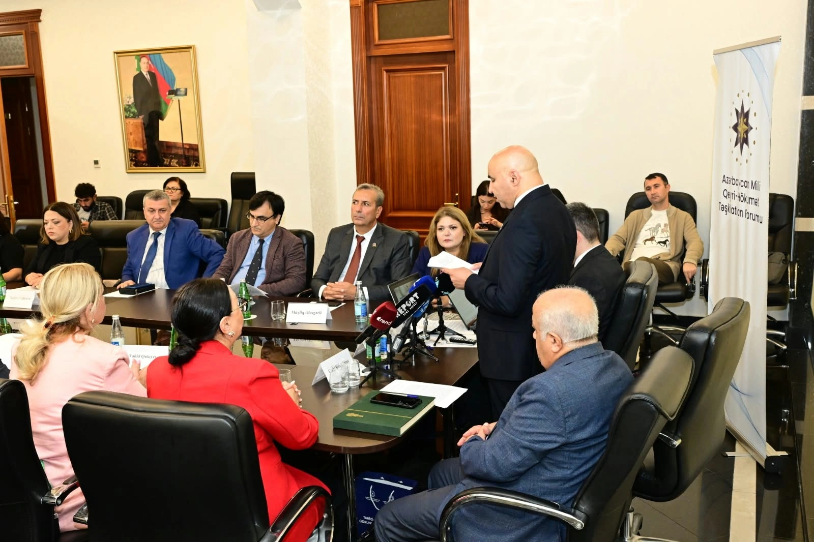 Azerbaijan NGOs discuss countering disinformation, protecting national values (PHOTO)