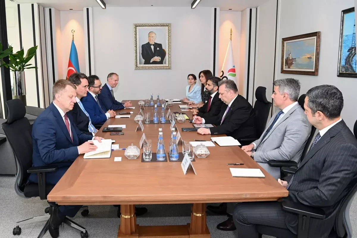SOCAR advances intl partnerships with Shell, Uzbekneftegaz during Baku Energy Week PHOTO
